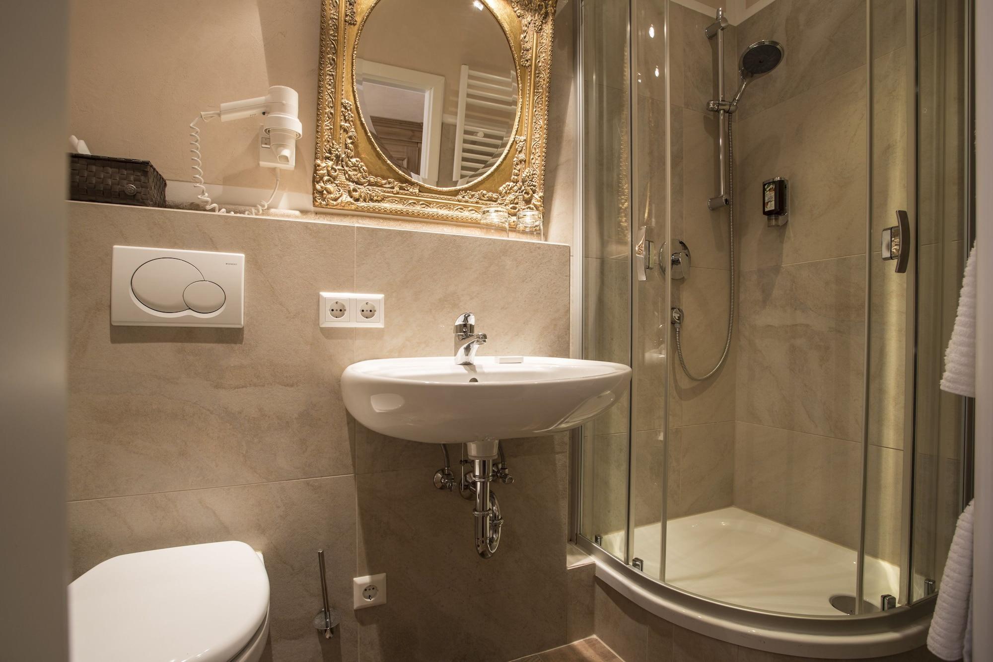 Meiser Altstadt Hotel Динкельсбюль Экстерьер фото
