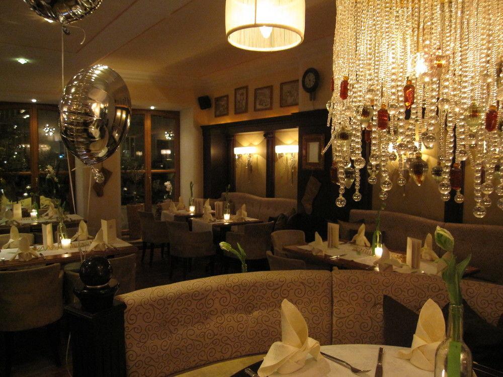 Meiser Altstadt Hotel Динкельсбюль Экстерьер фото