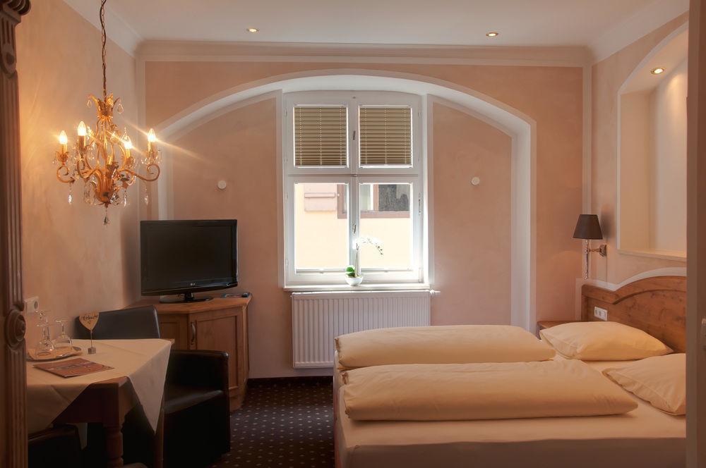 Meiser Altstadt Hotel Динкельсбюль Экстерьер фото