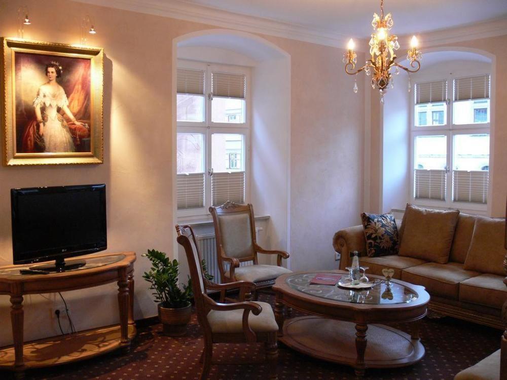 Meiser Altstadt Hotel Динкельсбюль Экстерьер фото